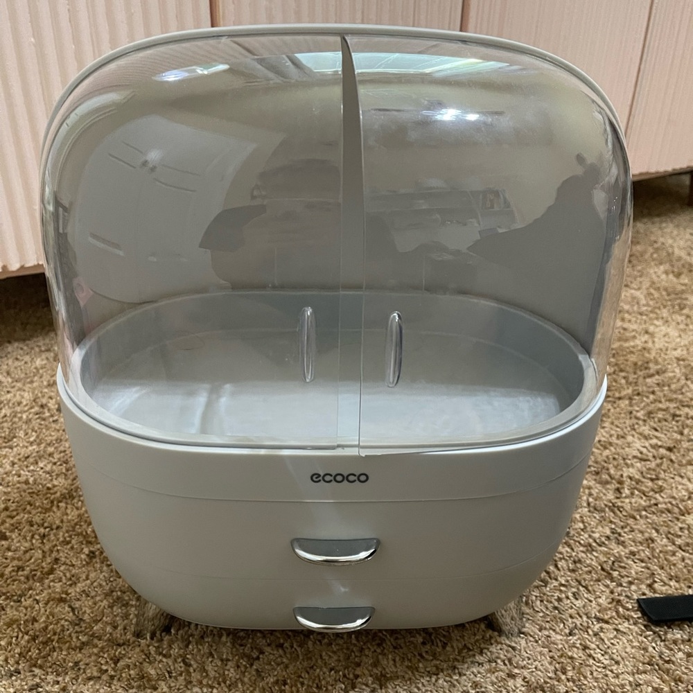 Makeup skincare organizer